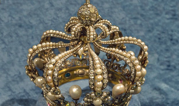 KINGS WILL SERVE YOU!